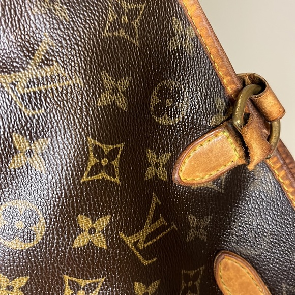 Authentic Louis Vuitton Monogram Canvas Batignolles - Picture 4 of 10
